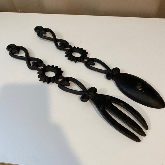 Vintage‎ Wilton Cast Iron Fork & Spoon Wall Decor Set 13” Black Kitchen Art - Picture 1 of 4